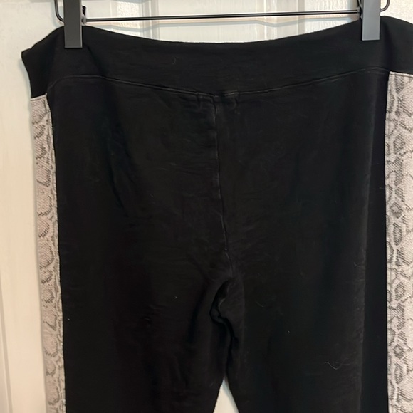 Monrow Lightweight Ribbed Joggers Size L - Picture 6 of 7